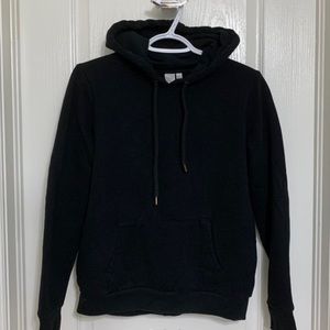 BLACK HOODIE
